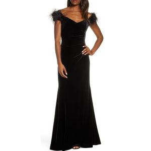 NWT Eliza J Feather Detail Velvet Mermaid Evening Gown